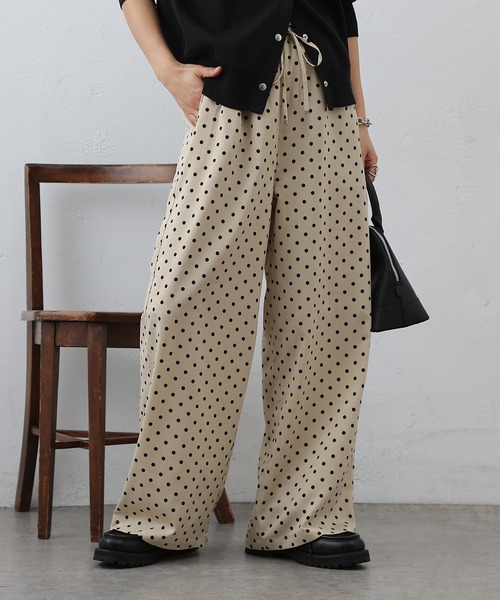 COLONY 2139（コロニートゥーワンスリーナイン）の「ポルカドットイージーパンツ（その他パンツ・レディース・ブラック/ベージュ・FREE）」の2枚目の写真
