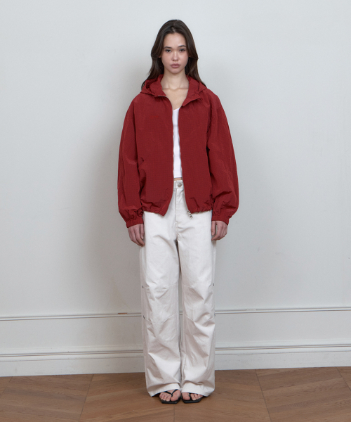 CURETTY(キュリティ)の「C ROUNDED PANEL CHECK JUMPER_RED(ナイロンジャケット・レディース・レッド・SMALL)」の2枚目の写真