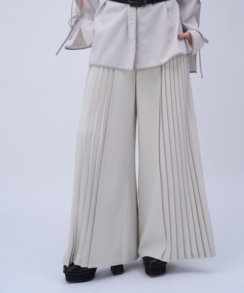 HARE（ハレ）の「サイドプリーツベルトパンツ(HARE)（スラックス・レディース・ホワイト/グレー/ブラック・FREE）」の2枚目の写真