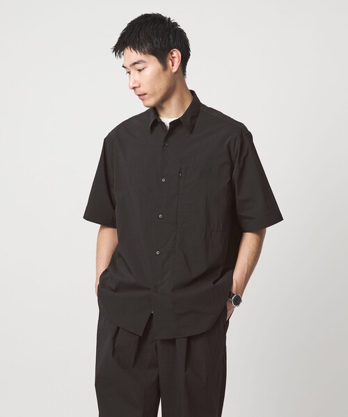 green label relaxing（グリーンレーベルリラクシング）の「WONDER CLOTH ジャストルーズ レギュラーカラー 半袖 シャツ -ストレッチ・接触冷感・吸水速乾-（シャツ/ブラウス・メンズ・モカ/ダークグレー/ブラック・XL/L/M/S）」の5枚目の写真