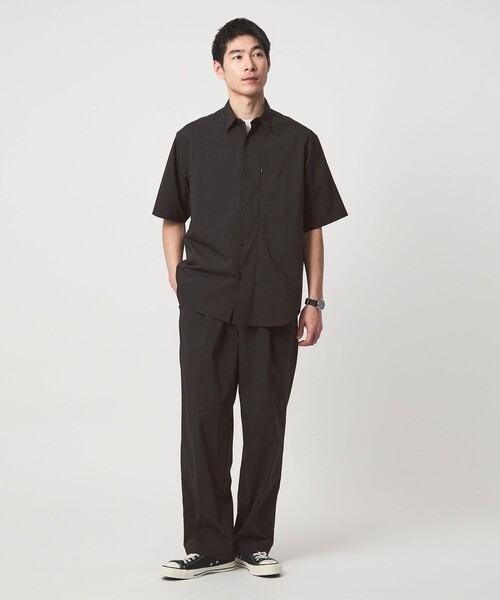 green label relaxing（グリーンレーベルリラクシング）の「WONDER CLOTH ジャストルーズ レギュラーカラー 半袖 シャツ -ストレッチ・接触冷感・吸水速乾-（シャツ/ブラウス・メンズ・モカ/ダークグレー/ブラック・XL/L/M/S）」の6枚目の写真