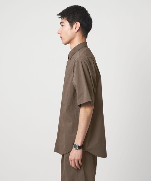 green label relaxing（グリーンレーベルリラクシング）の「WONDER CLOTH ジャストルーズ レギュラーカラー 半袖 シャツ -ストレッチ・接触冷感・吸水速乾-（シャツ/ブラウス・メンズ・モカ/ダークグレー/ブラック・XL/L/M/S）」の9枚目の写真