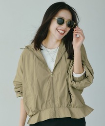 Live in comfort（リブインコンフォート）の「リブ　イン　コンフォート　くぼっち★とコラボ　着ていないみたいな軽やかさ！すそフレアーが上品な　ＵＶカット撥水ブルゾン〈ベージュ〉（ブルゾン）」