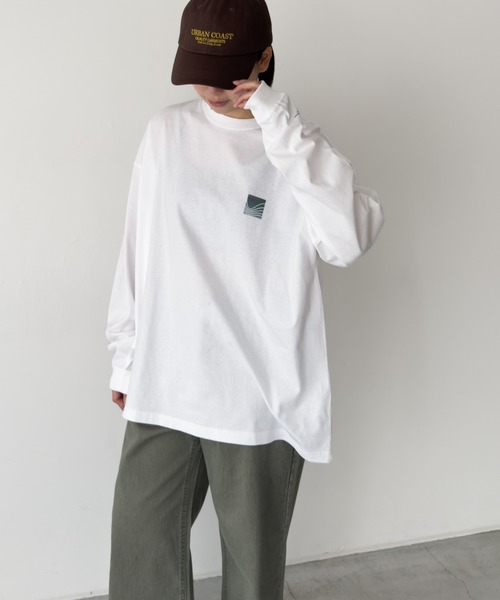 CANAL JEAN(キャナルジーン)の「Twelve12 beach ロングTシャツ(Tシャツ/カットソー・レディース・スミクロ/グレー/ホワイト・LARGE/MEDIUM)」の1枚目の写真