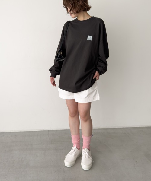 CANAL JEAN(キャナルジーン)の「Twelve12 beach ロングTシャツ(Tシャツ/カットソー・レディース・スミクロ/グレー/ホワイト・LARGE/MEDIUM)」の12枚目の写真