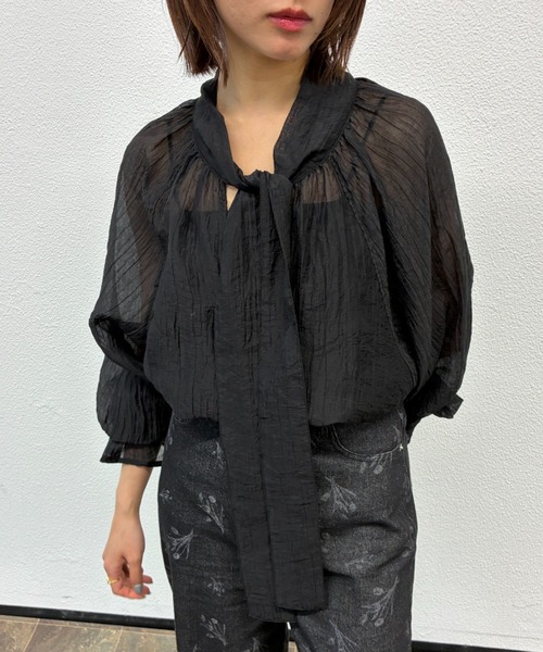 FUULLY STUDIO（フーリィーステューディオ）の「2WAYシアーボウタイブラウス（シャツ/ブラウス・レディース・アイボリー/ブラック・FREE）」の3枚目の写真