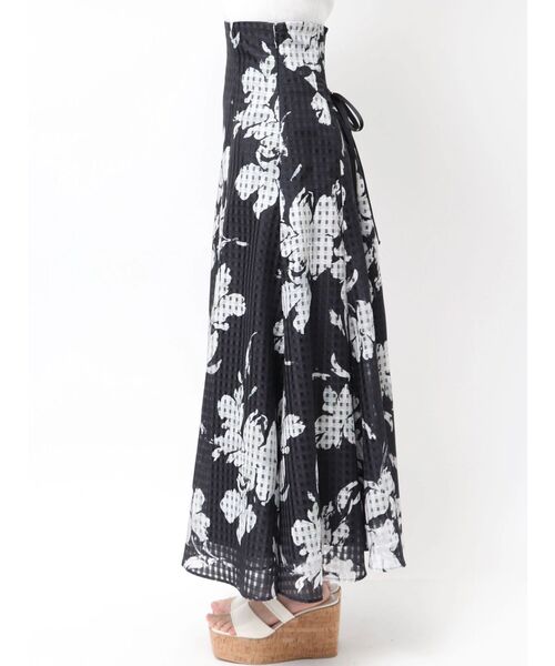 MERCURYDUO（マーキュリーデュオ）の「アートフラワーバックレースアップフレアスカート（スカート・レディース・ライトブルー/オフホワイト/ネイビー・MEDIUM/SMALL）」の6枚目の写真