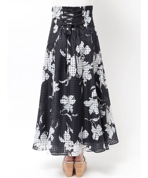 MERCURYDUO（マーキュリーデュオ）の「アートフラワーバックレースアップフレアスカート（スカート・レディース・ライトブルー/オフホワイト/ネイビー・MEDIUM/SMALL）」の7枚目の写真