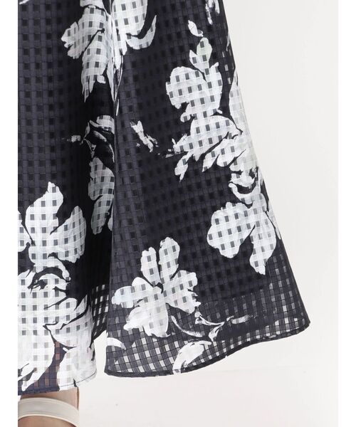 MERCURYDUO（マーキュリーデュオ）の「アートフラワーバックレースアップフレアスカート（スカート・レディース・ライトブルー/オフホワイト/ネイビー・MEDIUM/SMALL）」の9枚目の写真