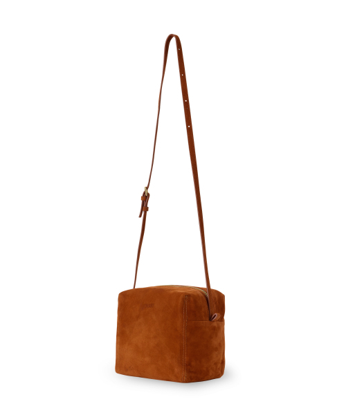 NOHANT(ノアン)の「SUEDE PICNIC BAG CAMEL(メッセンジャーバッグ・メンズ・キャメル・FREE)」の1枚目の写真
