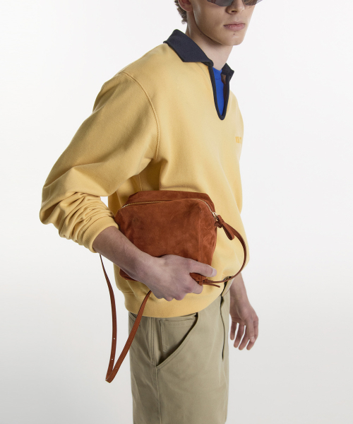 NOHANT(ノアン)の「SUEDE PICNIC BAG CAMEL(メッセンジャーバッグ・メンズ・キャメル・FREE)」の3枚目の写真