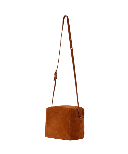 NOHANT(ノアン)の「SUEDE PICNIC BAG CAMEL(メッセンジャーバッグ・メンズ・キャメル・FREE)」の7枚目の写真