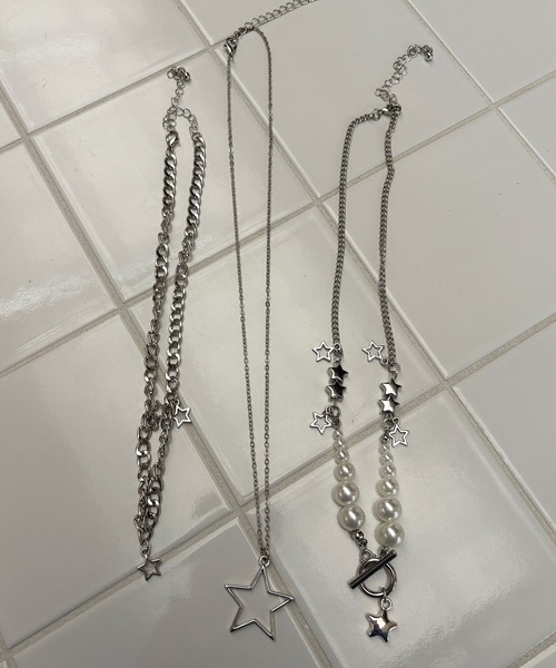 kutir（クティール）の「kutirlune／３連スターネックレス（ネックレス・レディース・シルバー・FREE）」の7枚目の写真
