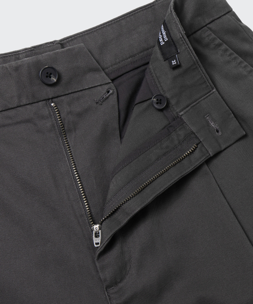 MUSINSA STANDARD（ムシンサスタンダード）の「カーブドワイドチノパンツ [ダークグレー]（その他パンツ・メンズ・その他・42/36/34/32/30/31/33/26/27/28/29/38）」の3枚目の写真