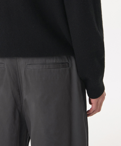 MUSINSA STANDARD（ムシンサスタンダード）の「カーブドワイドチノパンツ [ダークグレー]（その他パンツ・メンズ・その他・42/36/34/32/30/31/33/26/27/28/29/38）」の5枚目の写真
