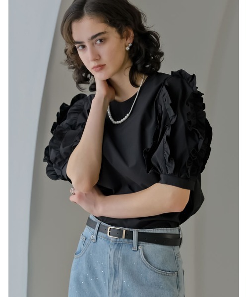 MEISM(ミズム)の「フリルパフハーフスリーブブラウス(シャツ/ブラウス・レディース・ホワイト/ブラック・LARGE/MEDIUM)」の2枚目の写真