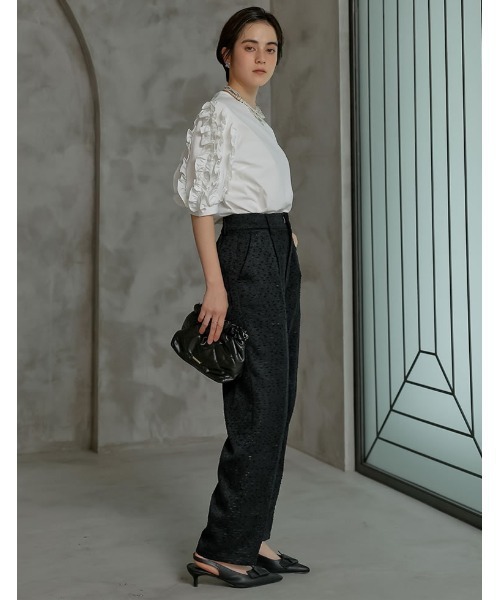 MEISM(ミズム)の「フリルパフハーフスリーブブラウス(シャツ/ブラウス・レディース・ホワイト/ブラック・LARGE/MEDIUM)」の21枚目の写真