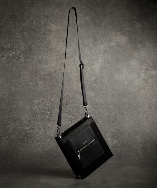 ADRER(アドラー)の「ADRER The Shoulder Bag Ver.2 / ADRER ザ ショルダーバッグ Ver.2(ショルダーバッグ・メンズ・ブラック/グレー・FREE)」の15枚目の写真