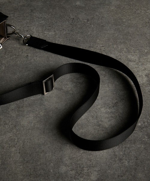 ADRER(アドラー)の「ADRER The Shoulder Bag Ver.2 / ADRER ザ ショルダーバッグ Ver.2(ショルダーバッグ・メンズ・ブラック/グレー・FREE)」の17枚目の写真