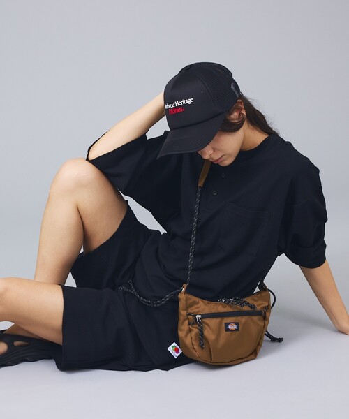 Dickies(ディッキーズ)の「【DICKIES/ディッキーズ】ATHLETIC QUICK SHOULDER / アスレティッククイックショルダーバッグ(ショルダーバッグ・メンズ・ネイビー/ベージュ/グレー/ブラック・フリー)」の1枚目の写真