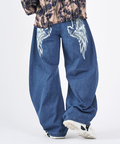 RE730（アールイーセブンサーティー）の「フェザープリント　デニムパンツ（デニムパンツ・メンズ・ブルー/サックスブルー/ブラック・LARGE/MEDIUM）」の8枚目の写真