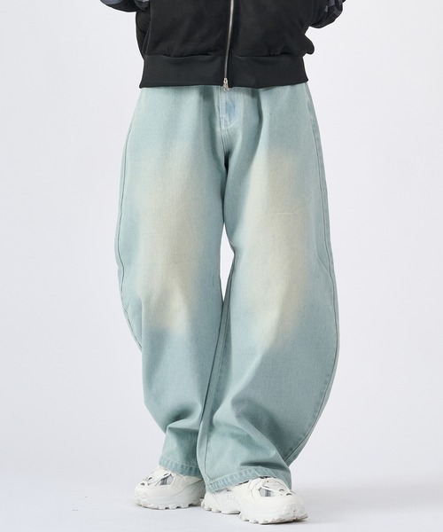 RE730（アールイーセブンサーティー）の「フェザープリント　デニムパンツ（デニムパンツ・メンズ・ブルー/サックスブルー/ブラック・LARGE/MEDIUM）」の4枚目の写真