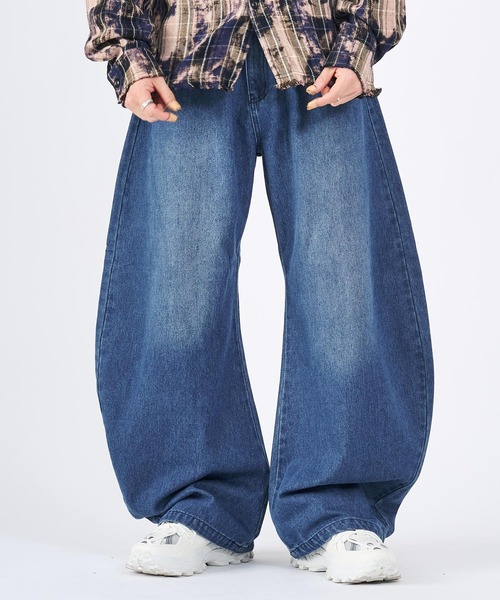 RE730（アールイーセブンサーティー）の「フェザープリント　デニムパンツ（デニムパンツ・メンズ・ブルー/サックスブルー/ブラック・LARGE/MEDIUM）」の7枚目の写真