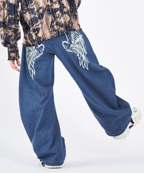 RE730（アールイーセブンサーティー）の「フェザープリント　デニムパンツ（デニムパンツ・メンズ・ブルー/サックスブルー/ブラック・LARGE/MEDIUM）」の10枚目の写真