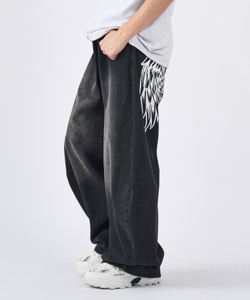 RE730（アールイーセブンサーティー）の「フェザープリント　デニムパンツ（デニムパンツ・メンズ・ブルー/サックスブルー/ブラック・LARGE/MEDIUM）」の12枚目の写真