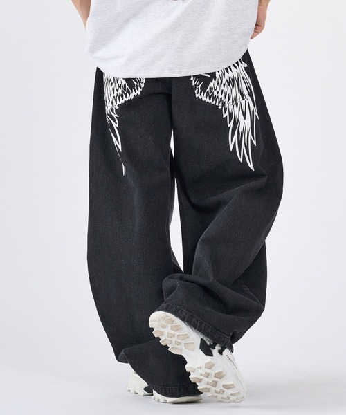 RE730（アールイーセブンサーティー）の「フェザープリント　デニムパンツ（デニムパンツ・メンズ・ブルー/サックスブルー/ブラック・LARGE/MEDIUM）」の13枚目の写真