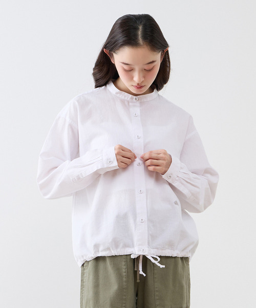The Duchess Designs(ダッチェス・デザイン)の「《別注》【 The Duchess Designs/ザ ダッチェス デザイン】綿麻裾ドロストシャツ(シャツ/ブラウス・レディース・ブルー/ホワイト/ブラウン/ネイビー・FREE)」の1枚目の写真