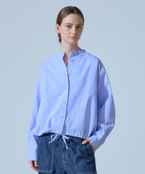 The Duchess Designs(ダッチェス・デザイン)の「《別注》【 The Duchess Designs/ザ ダッチェス デザイン】綿麻裾ドロストシャツ(シャツ/ブラウス・レディース・ブルー/ホワイト/ブラウン/ネイビー・FREE)」の4枚目の写真