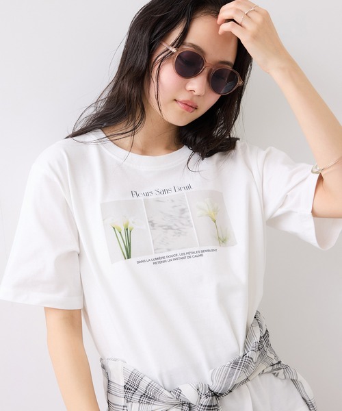 VIS(ビス)の「キラリアソートフォト&ロゴTシャツ(Tシャツ/カットソー・レディース・ホワイト系その他/ホワイト・FREE)」の2枚目の写真