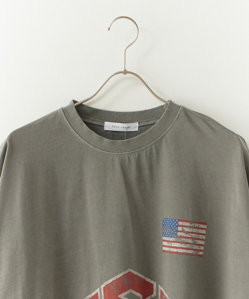 Chick(チック)の「USA Print Oversized Crewneck T-Shirt / USAプリント オーバーサイズ クルーネックTシャツ 2026年 夏 夏服(Tシャツ/カットソー・レディース・ベージュ/グレー・FREE)」の3枚目の写真