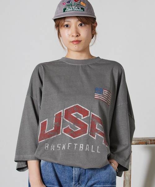 Chick(チック)の「USA Print Oversized Crewneck T-Shirt / USAプリント オーバーサイズ クルーネックTシャツ 2026年 夏 夏服(Tシャツ/カットソー・レディース・ベージュ/グレー・FREE)」の10枚目の写真