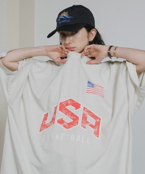Chick(チック)の「USA Print Oversized Crewneck T-Shirt / USAプリント オーバーサイズ クルーネックTシャツ 2026年 夏 夏服(Tシャツ/カットソー・レディース・ベージュ/グレー・FREE)」の16枚目の写真