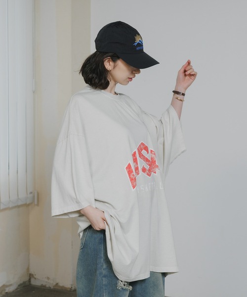 Chick(チック)の「USA Print Oversized Crewneck T-Shirt / USAプリント オーバーサイズ クルーネックTシャツ 2026年 夏 夏服(Tシャツ/カットソー・レディース・ベージュ/グレー・FREE)」の19枚目の写真