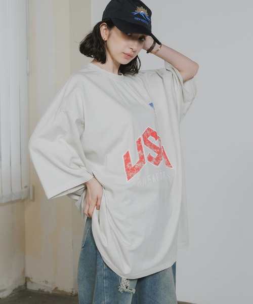 Chick(チック)の「USA Print Oversized Crewneck T-Shirt / USAプリント オーバーサイズ クルーネックTシャツ 2026年 夏 夏服(Tシャツ/カットソー・レディース・ベージュ/グレー・FREE)」の18枚目の写真