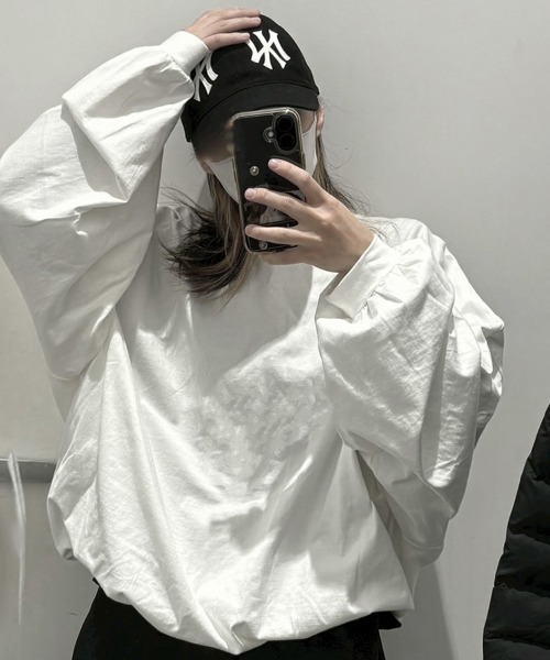 YACA(ヤーカ)の「Volume Sleeve Long Shirt/ボリュームスリーブロングシャツ【unisex item】(Tシャツ/カットソー・レディース・グレー/ホワイト・FREE)」の5枚目の写真