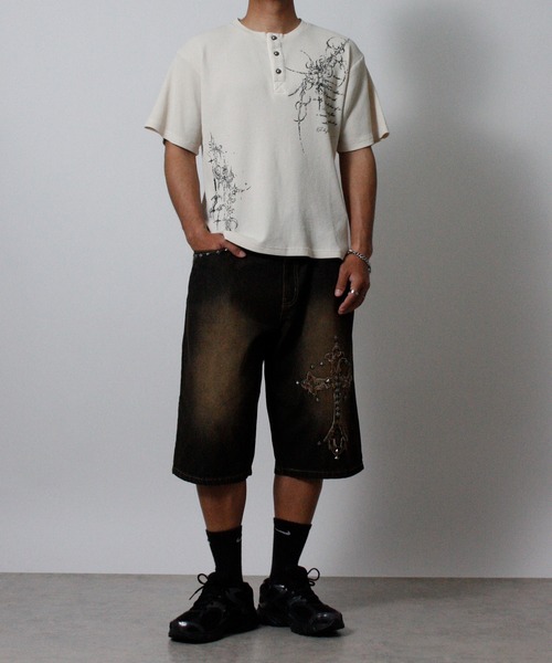 NYLAUS（ナイラス）の「【NYS】トライバルプリント ヴィンテージ ヘンリーネック ワッフルTシャツ 半袖 ショート丈（Tシャツ/カットソー・メンズ・ワインレッド/チャコール/アイボリー・L/M）」の8枚目の写真