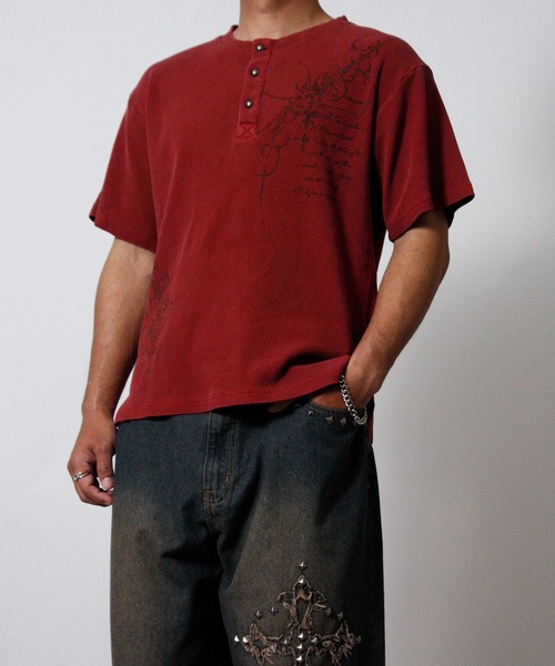 NYLAUS（ナイラス）の「【NYS】トライバルプリント ヴィンテージ ヘンリーネック ワッフルTシャツ 半袖 ショート丈（Tシャツ/カットソー・メンズ・ワインレッド/チャコール/アイボリー・L/M）」の16枚目の写真