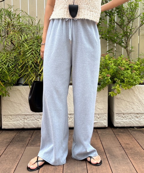 ISOOK(アイスー)の「【ISOOK / アイスー】カラーソフトパンツ / イージーパンツ リラックスパンツ 総ゴム ウエストゴム パステル ペール 黄色 水色 ZOZOTOWN限定(スウェットパンツ・レディース・ブルー/ライトイエロー/ライトグレー/ピンク・FREE)」の3枚目の写真