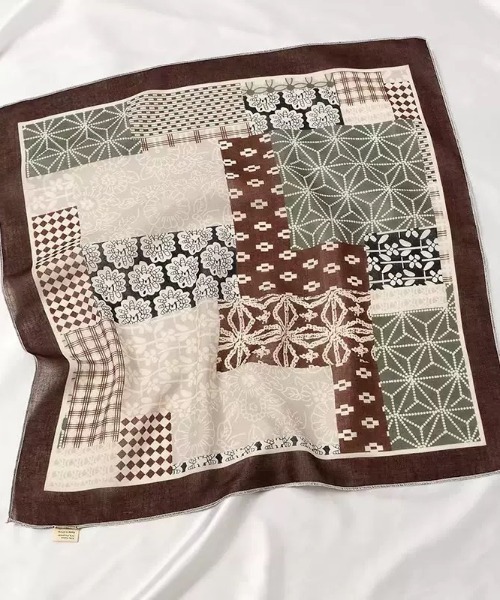 VIBGYOR（ヴィブジョー）の「【LAMPOON】マルチ柄スカーフ（バンダナ/スカーフ・レディース・ベージュ・FREE）」の3枚目の写真