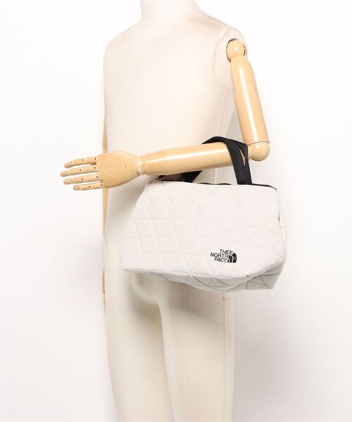 THE NORTH FACE（ザノースフェイス）の「【THE NORTH FACE】NM32355-FI Geoface Box Tote（トートバッグ・メンズ・グレー・F）」の5枚目の写真
