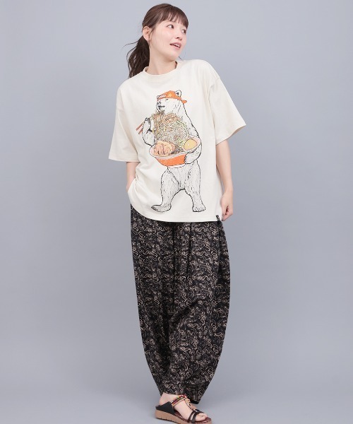 チチカカ(チチカカ)の「go slow caravan USAコットン豪快盛りラーメンクマT(Tシャツ/カットソー・レディース・イエロー/アイボリー/ネイビー・MEDIUM/LARGE)」の4枚目の写真