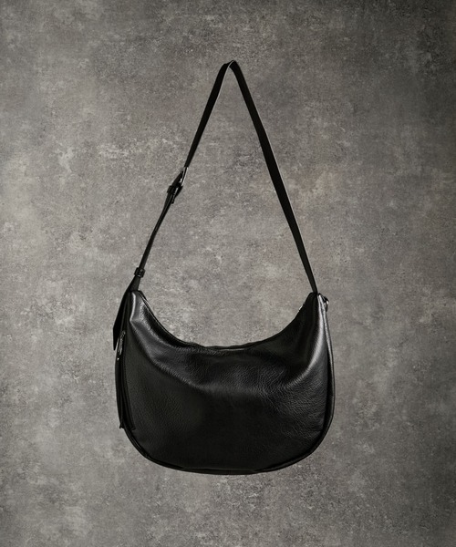 ADRER(アドラー)の「Half Moon 3D Shoulder Bag / ハーフムーン 3D ショルダーバッグ(ショルダーバッグ・メンズ・ブラック・FREE)」の4枚目の写真