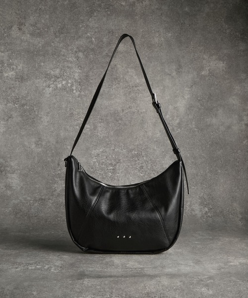 ADRER(アドラー)の「Half Moon 3D Shoulder Bag / ハーフムーン 3D ショルダーバッグ(ショルダーバッグ・メンズ・ブラック・FREE)」の11枚目の写真