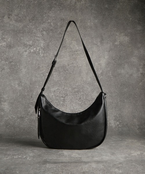 ADRER(アドラー)の「Half Moon 3D Shoulder Bag / ハーフムーン 3D ショルダーバッグ(ショルダーバッグ・メンズ・ブラック・FREE)」の13枚目の写真