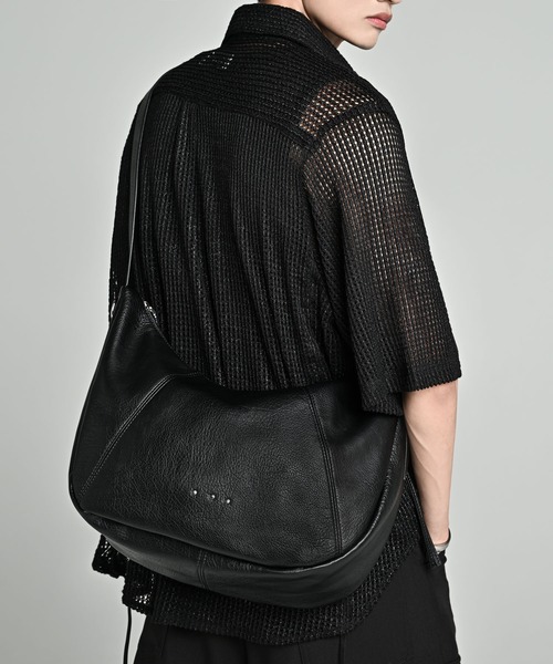 ADRER(アドラー)の「Half Moon 3D Shoulder Bag / ハーフムーン 3D ショルダーバッグ(ショルダーバッグ・メンズ・ブラック・FREE)」の7枚目の写真