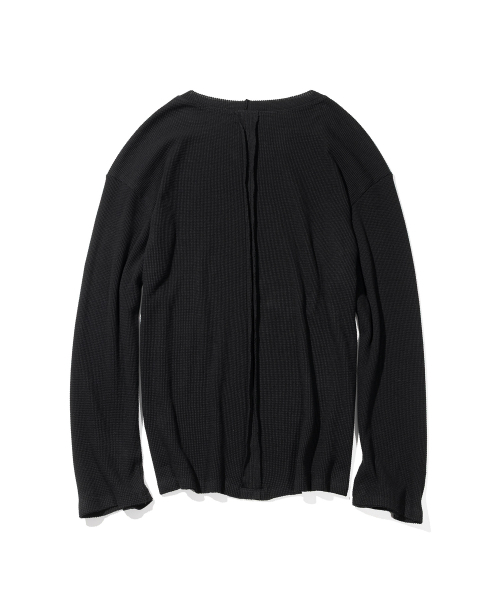 MASSNOUN(マスノウン)の「ワッフルカットディバイドボートネックロングスリーブMSSLS002-BK(Tシャツ/カットソー・レディース・その他・MEDIUM/LARGE)」の2枚目の写真